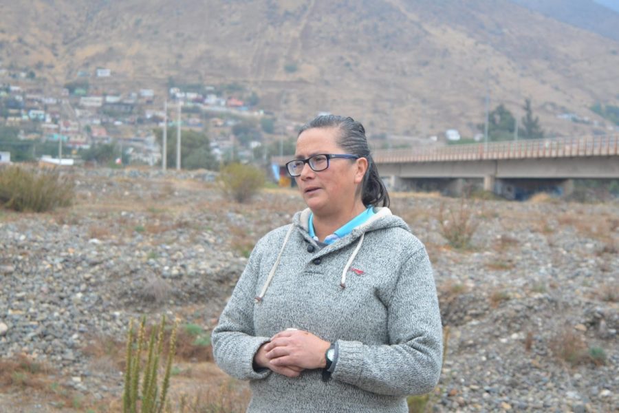 Verónica Vilches recibe amenazas por su defensa del agua en Chile. Foto: Amnistía Internacional.